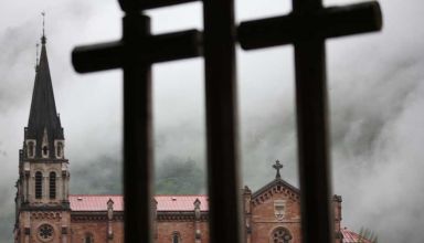 Santuario de la Virgen de Covadonga - Patrona de Asturias - La Santina