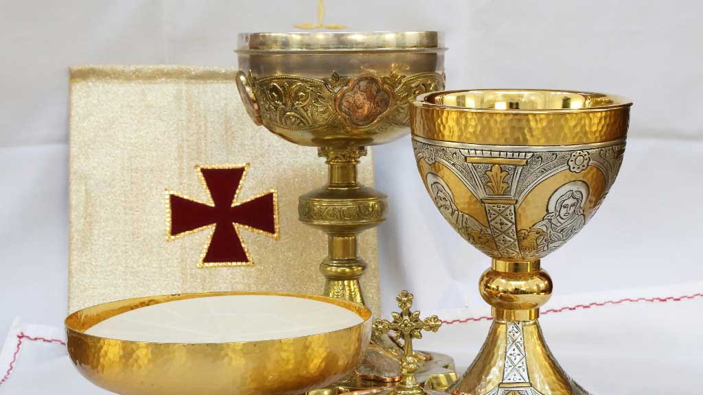 ¿Qué sacramentos se reciben solamente una vez en la vida? | Bautismo